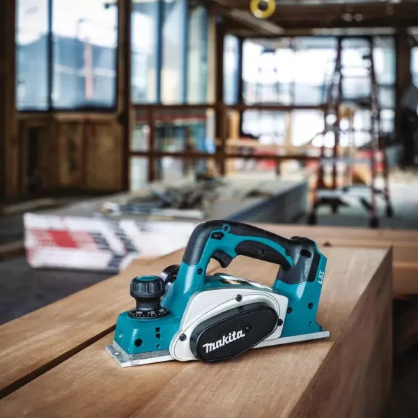 Makita 18V LXT Brushless Compact Router, 18V LXT Brushless Jig Saw and 18V LXT 3-1/4 in. Planer w/ bonus 18V LXT Starter Pack